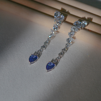 Hiraola's Product Image