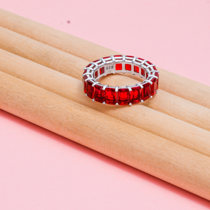 Hiraola's Product Image