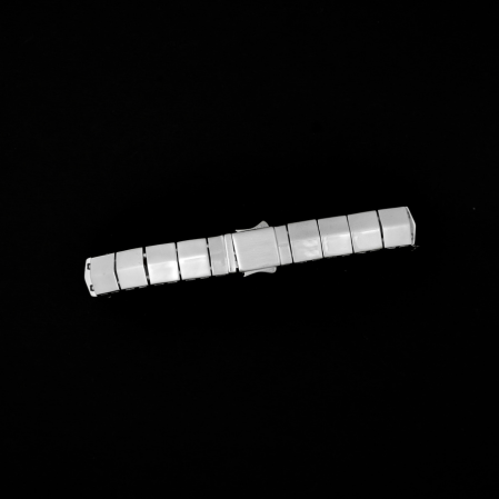 Hiraola's Product Image