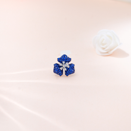 Hiraola's Product Image