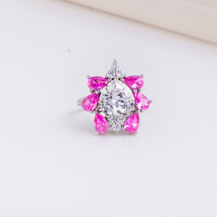 Hiraola's Product Image