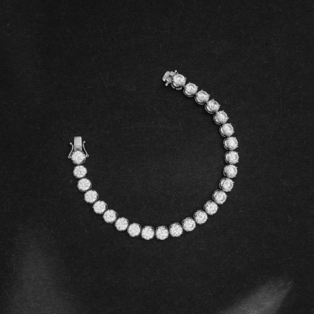 Hiraola's Product Image