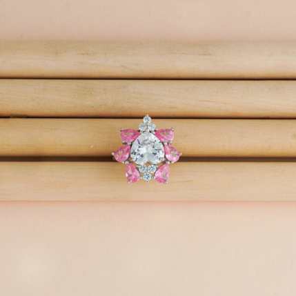 Hiraola's Product Image