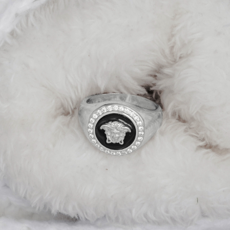 Hiraola's Product Image