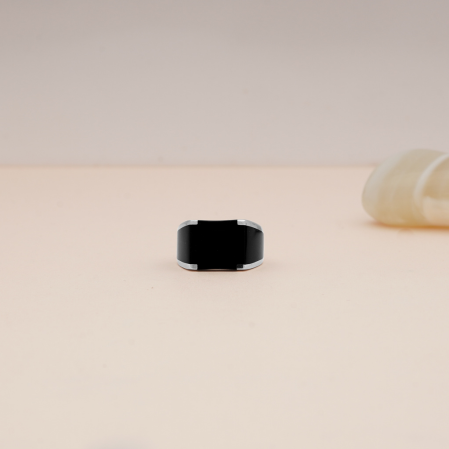 Hiraola's Product Image