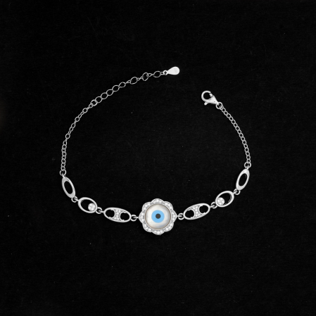 Hiraola's Product Image