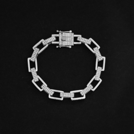 Hiraola's Product Image