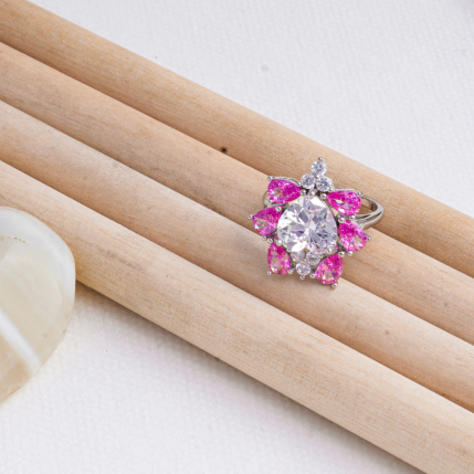 Hiraola's Product Image