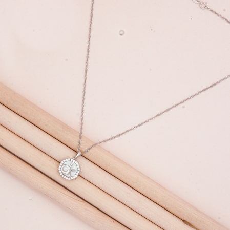 Hiraola's Product Image