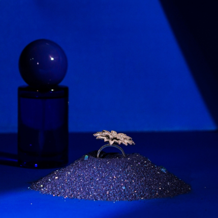Hiraola's Product Image