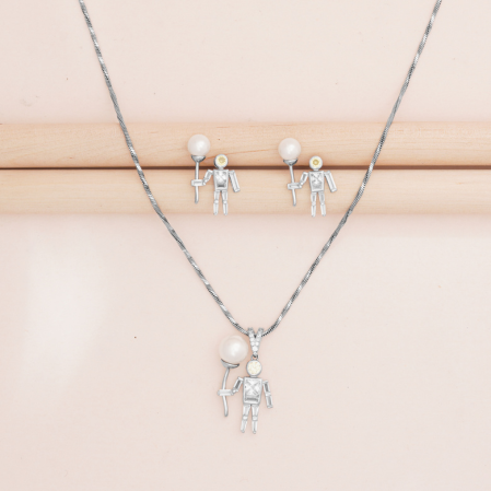 Hiraola's Product Image