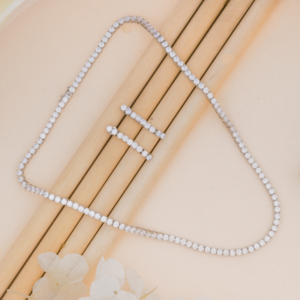 Hiraola's Product Image