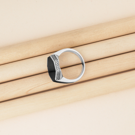 Hiraola's Product Image