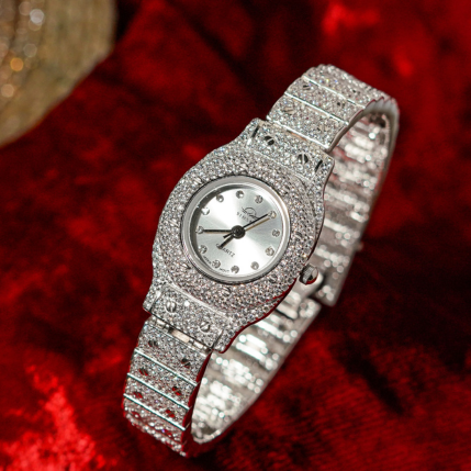 Hiraola's Product Image