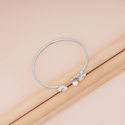 Hiraola's Product Image