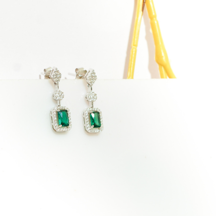 Hiraola's Product Image