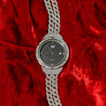 Hiraola's Product Image