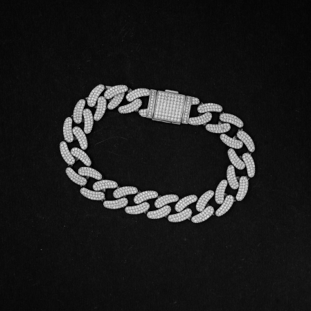 Hiraola's Product Image