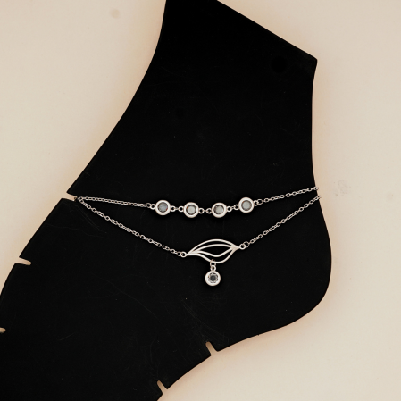 Hiraola's Product Image