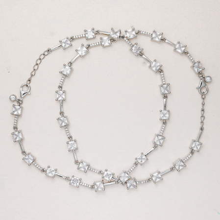 Hiraola's Product Image