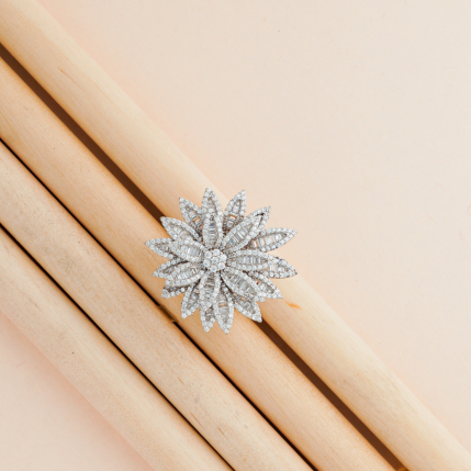 Hiraola's Product Image