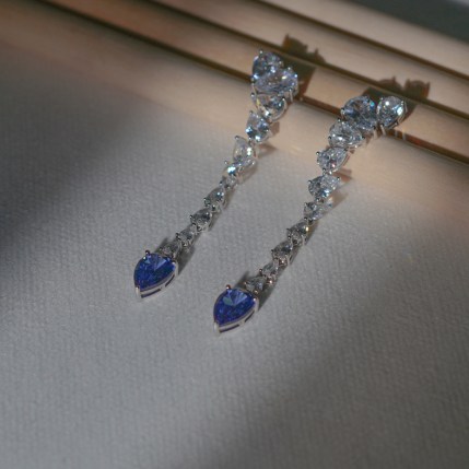 Hiraola's Product Image