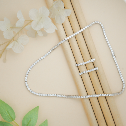 Hiraola's Product Image