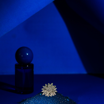 Hiraola's Product Image