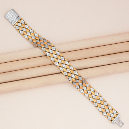 Hiraola's Product Image