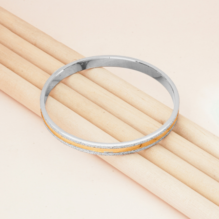 Hiraola's Product Image