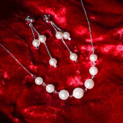 Hiraola's Product Image