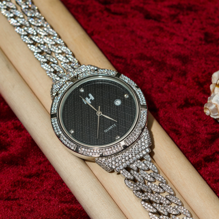 Hiraola's Product Image