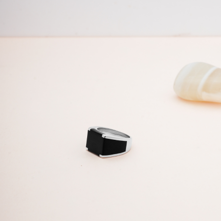 Hiraola's Product Image