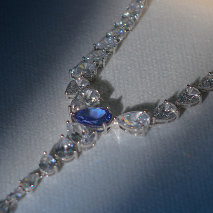 Hiraola's Product Image