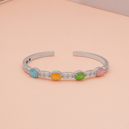 Hiraola's Product Image