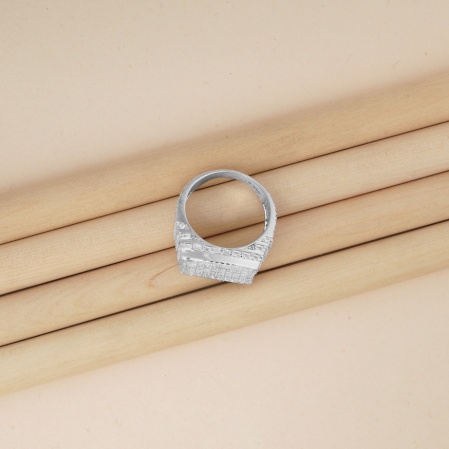 Hiraola's Product Image