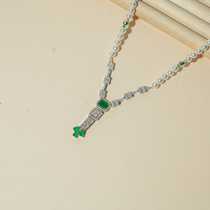 Hiraola's Product Image