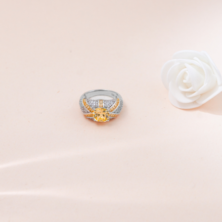 Hiraola's Product Image