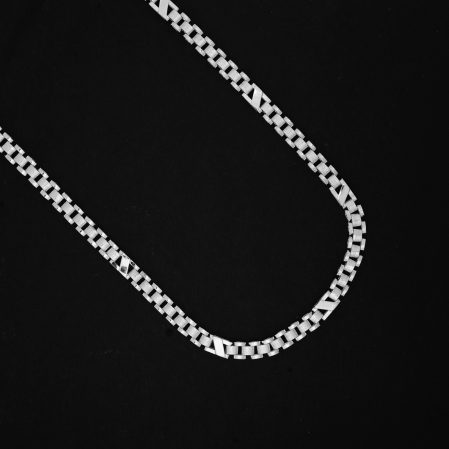 Hiraola's Product Image