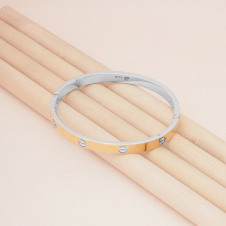 Hiraola's Product Image
