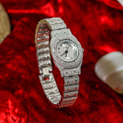 Hiraola's Product Image