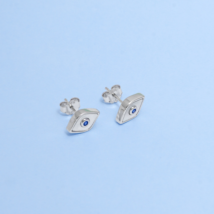 Hiraola's Product Image