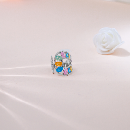 Hiraola's Product Image