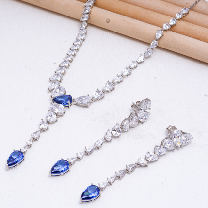 Hiraola's Product Image