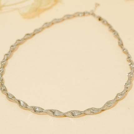 Hiraola's Product Image