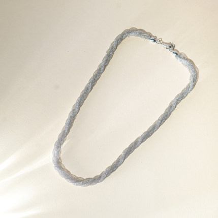 Hiraola's Product Image