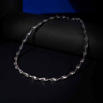 Hiraola's Product Image