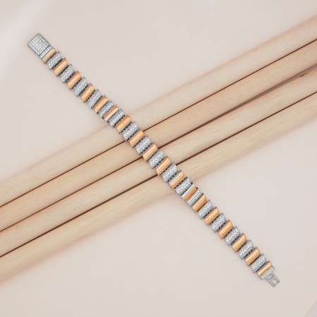 Hiraola's Product Image