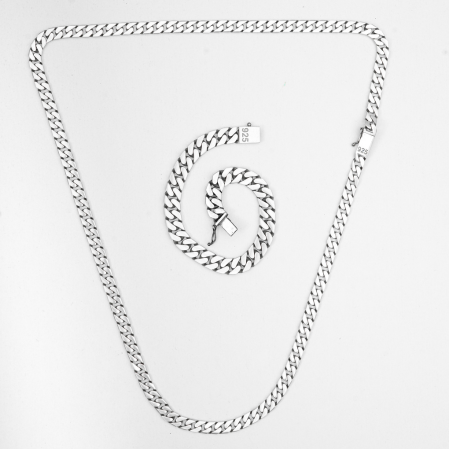 Hiraola's Product Image