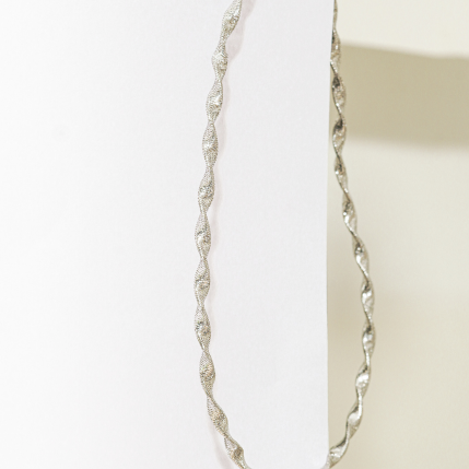 Hiraola's Product Image